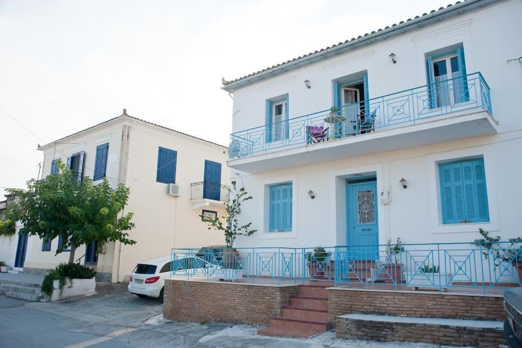 Areti'S Captain'S House With Private Terrace Galaxidi Exterior photo