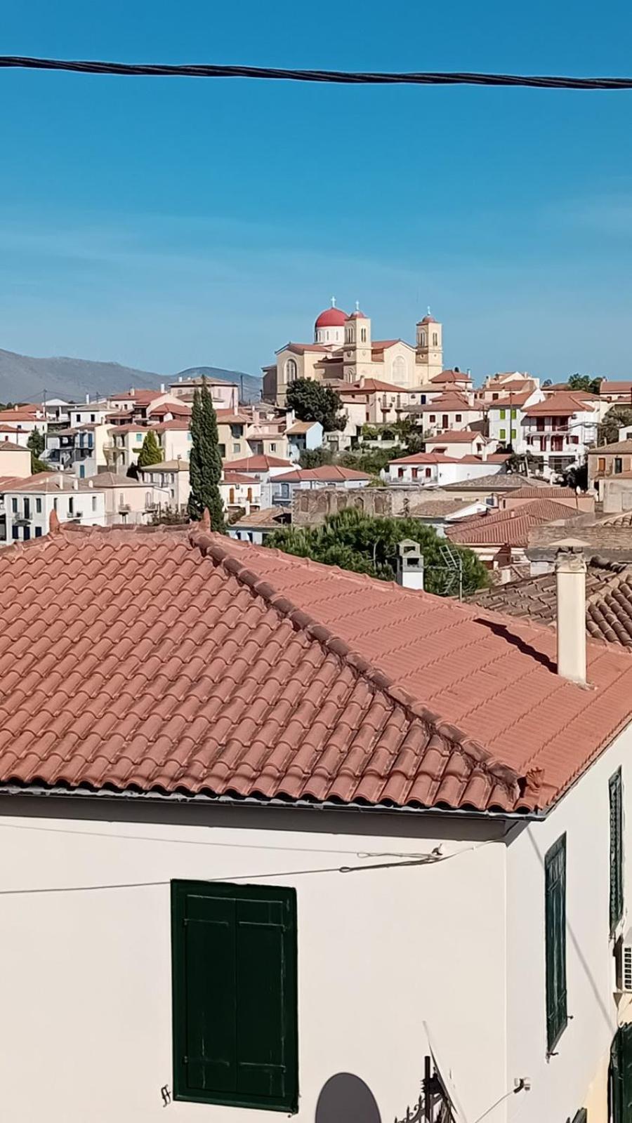Areti'S Captain'S House With Private Terrace Galaxidi Exterior photo